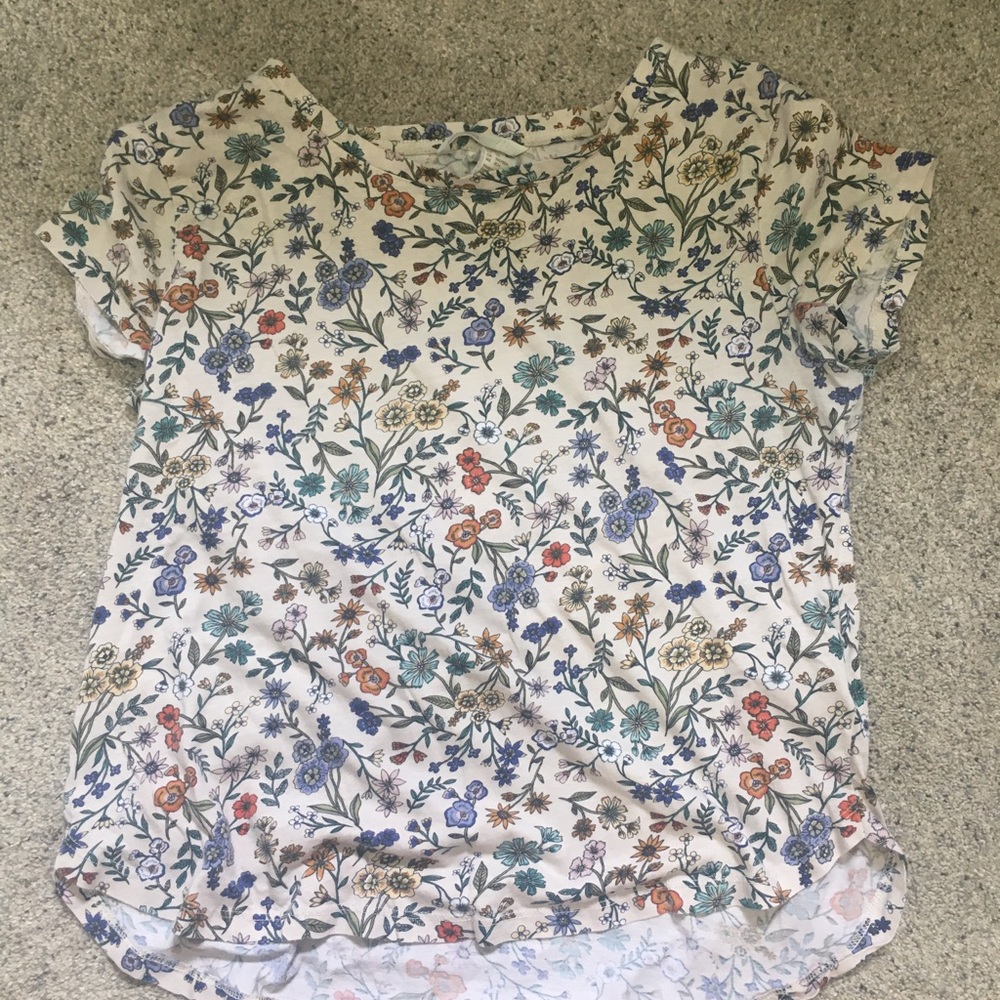 Cute floral H&M shirt!